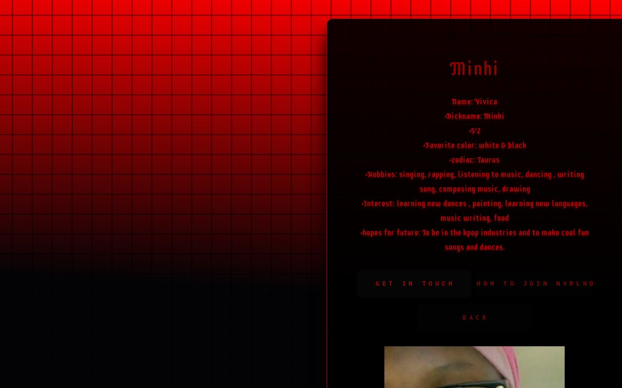 Carrd profile picture for @mih